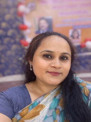 Ms. Komal Saluja 
